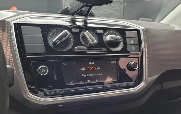 imagem-https://www.socarrao.com.br/sc-vehicle-images-prod/3676463/1789999533912-8454733_6_B_8e17aa73a6.jpeg