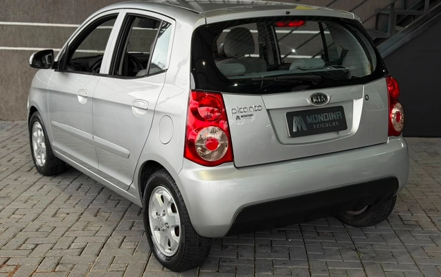 imagem-https://www.socarrao.com.br/sc-vehicle-images-prod/3676503/1788643278018-V2hhdHNBcHAgSW1hZ2UgMjAyNi0wOS0wNSBhdCAxNy41NC4wMC5qcGVn.jpeg