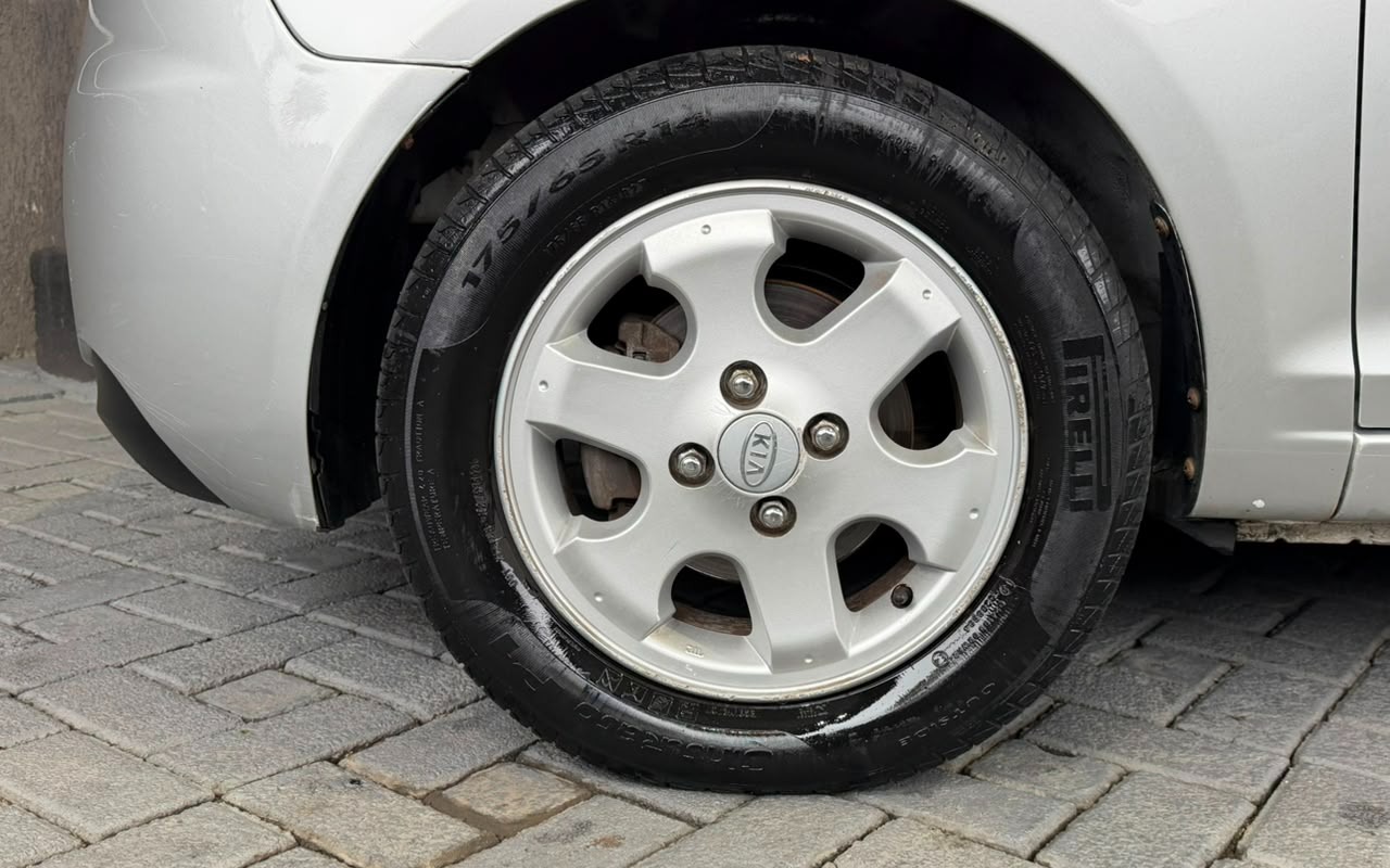 imagem-https://www.socarrao.com.br/sc-vehicle-images-prod/3676503/1788643278960-V2hhdHNBcHAgSW1hZ2UgMjAyNi0wOS0wNSBhdCAxNy41NC4wMCAoMSkuanBlZw.jpeg
