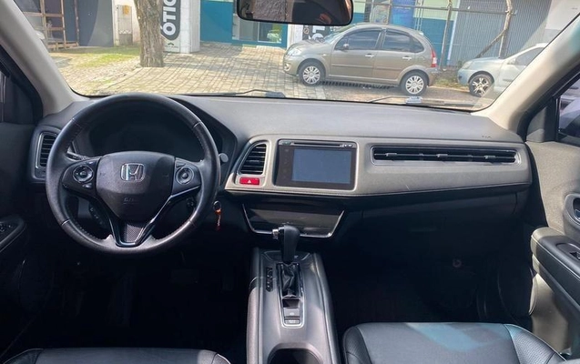 imagem-https://www.socarrao.com.br/sc-vehicle-images-prod/3676592/1788896071333-8454738_6_B_e36dbd1f5e.jpeg