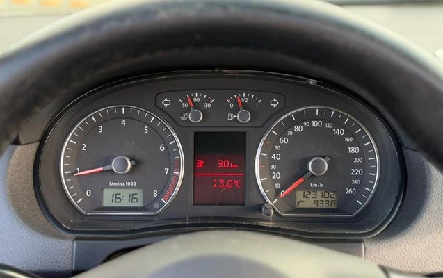imagem-https://www.socarrao.com.br/sc-vehicle-images-prod/3681859/1789504329835-8454776_13_B_304c50d307.jpeg