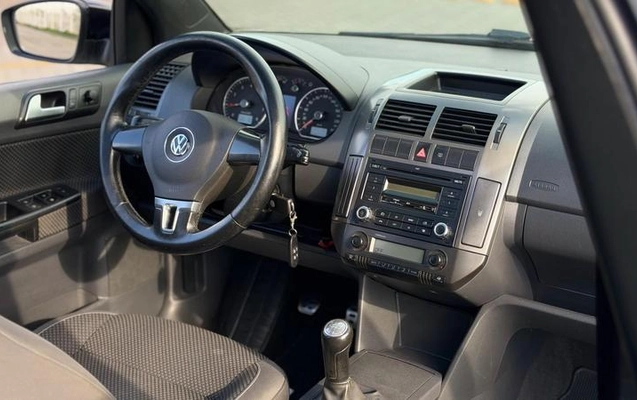imagem-https://www.socarrao.com.br/sc-vehicle-images-prod/3681859/1789504329835-8454776_15_B_57b5e91fca.jpeg