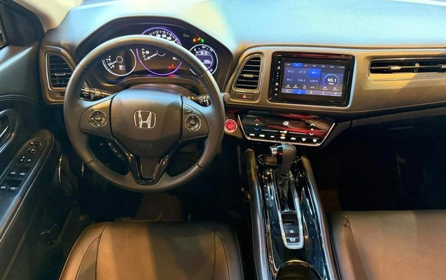 imagem-https://www.socarrao.com.br/sc-vehicle-images-prod/3683105/1789152632421-8454777_15_B_ef1365a8c4.jpeg