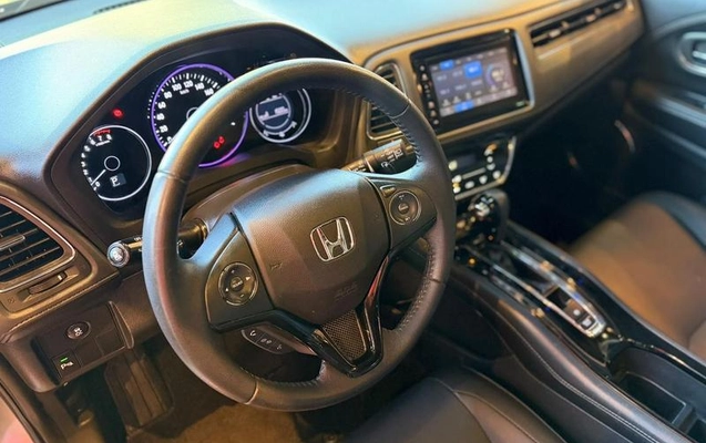 imagem-https://www.socarrao.com.br/sc-vehicle-images-prod/3683105/1789152632422-8454777_13_B_a79993725f.jpeg