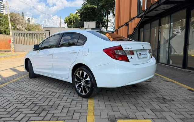 imagem-https://www.socarrao.com.br/sc-vehicle-images-prod/3690630/1789345331740-8391758_8_B_4447518c66.jpeg