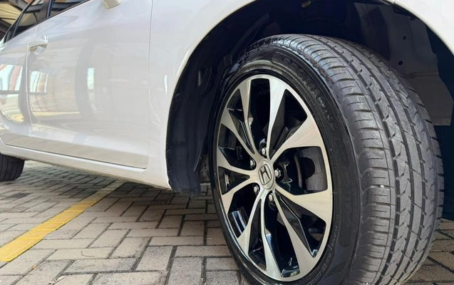 imagem-https://www.socarrao.com.br/sc-vehicle-images-prod/3690630/1789345331756-8391758_4_B_aa38f69e54.jpeg