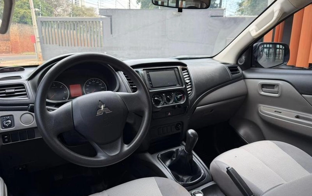 imagem-https://www.socarrao.com.br/sc-vehicle-images-prod/3690634/1789345347441-8454876_0_B_7aadad2825.jpeg