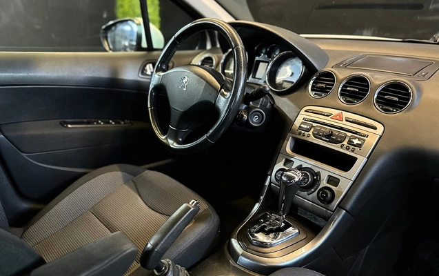 imagem-https://www.socarrao.com.br/sc-vehicle-images-prod/3690692/1788746014891-9_051801.jpg