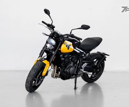 Triumph TRIDENT 660 2025 Amarelo — foto 1 de 3