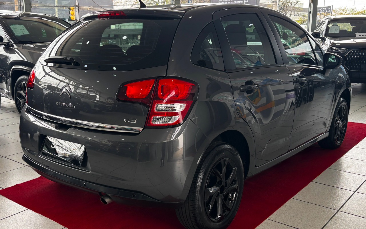 imagem-https://www.socarrao.com.br/sc-vehicle-images-prod/3698171/1788792104534-MDA4LmpwZw.jpg