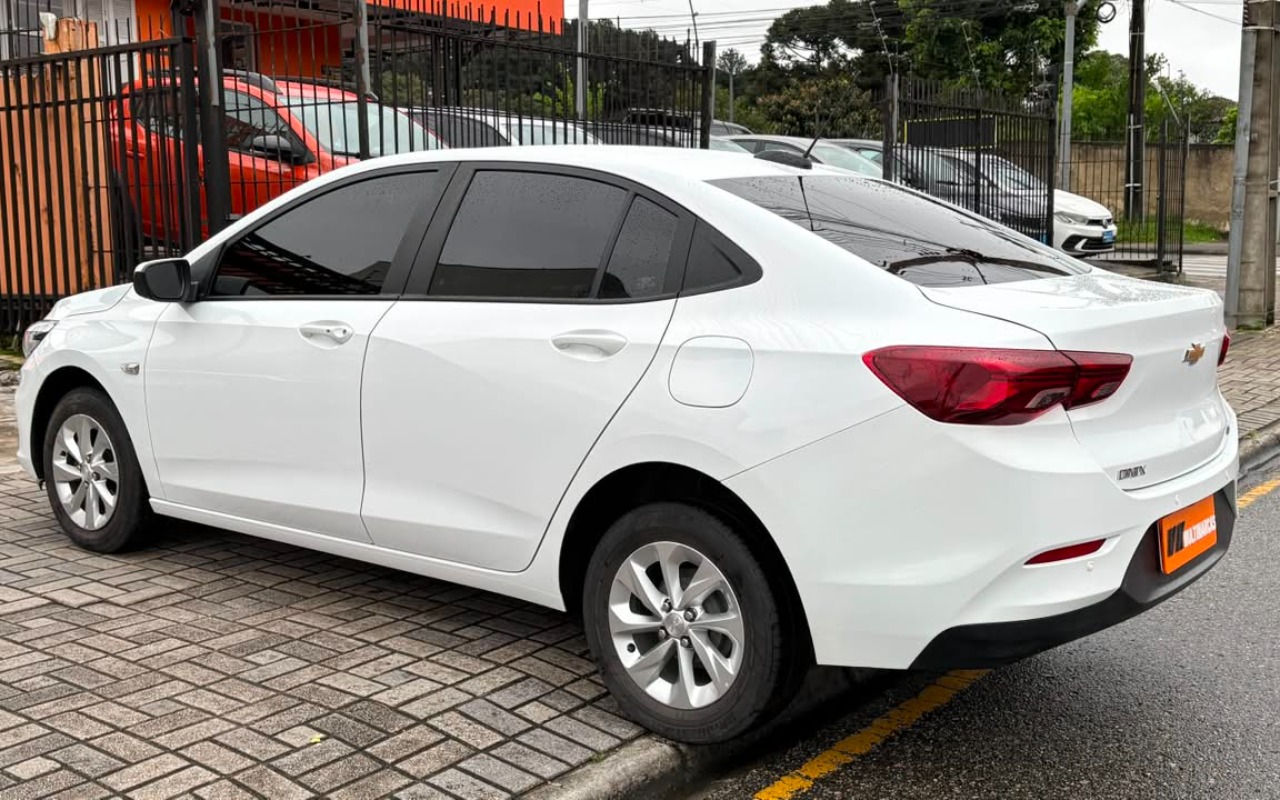 imagem-https://www.socarrao.com.br/sc-vehicle-images-prod/3698207/1788793888765-V2hhdHNBcHAgSW1hZ2UgMjAyNi0wOS0wNyBhdCAxMS41Mi4zNC5qcGVn.jpeg