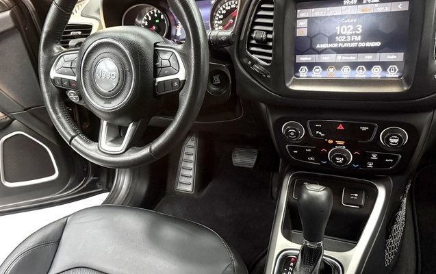 imagem-https://www.socarrao.com.br/sc-vehicle-images-prod/3698295/1788797465157-1_115235.jpg