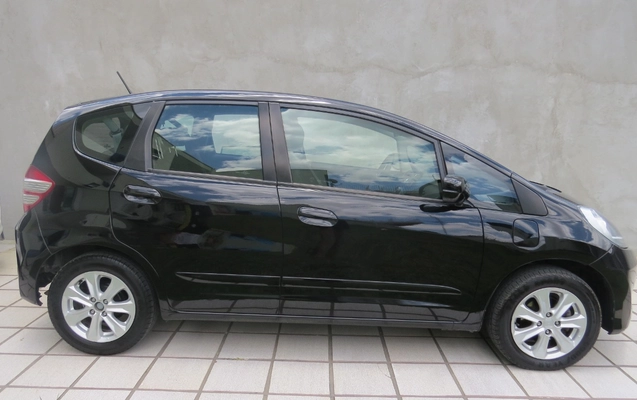 imagem-https://www.socarrao.com.br/sc-vehicle-images-prod/3698297/1788797915758-SU1HXzI5NDMgLSBDb3BpYS5KUEc.JPG