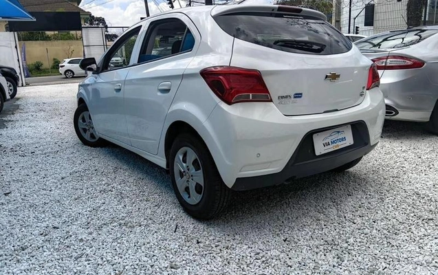 imagem-https://www.socarrao.com.br/sc-vehicle-images-prod/3698347/1789404823256-8455028_16_B_35d0af5384.jpeg