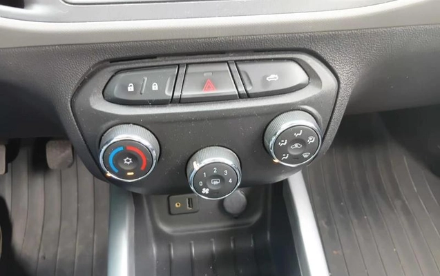 imagem-https://www.socarrao.com.br/sc-vehicle-images-prod/3698347/1789404823284-8455028_0_B_45a490774e.jpeg