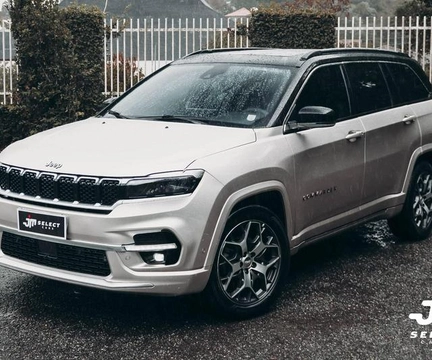 Jeep Commander 2024 Amarelo — foto 1 de 3