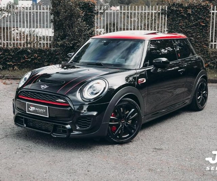 MINI COOPER 2020 Preto — foto 1 de 3