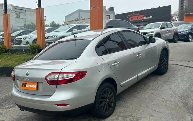 imagem-https://www.socarrao.com.br/sc-vehicle-images-prod/3698411/1788809161163-V2hhdHNBcHAgSW1hZ2UgMjAyNi0wOS0wNyBhdCAxMS41Ny4zMCAoMikuanBlZw.jpeg