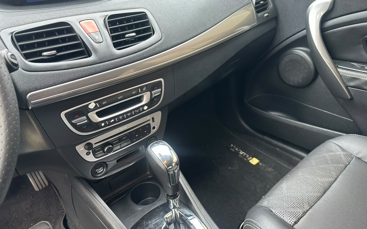 imagem-https://www.socarrao.com.br/sc-vehicle-images-prod/3698411/1788809161539-V2hhdHNBcHAgSW1hZ2UgMjAyNi0wOS0wNyBhdCAxMS41Ny4yOC5qcGVn.jpeg