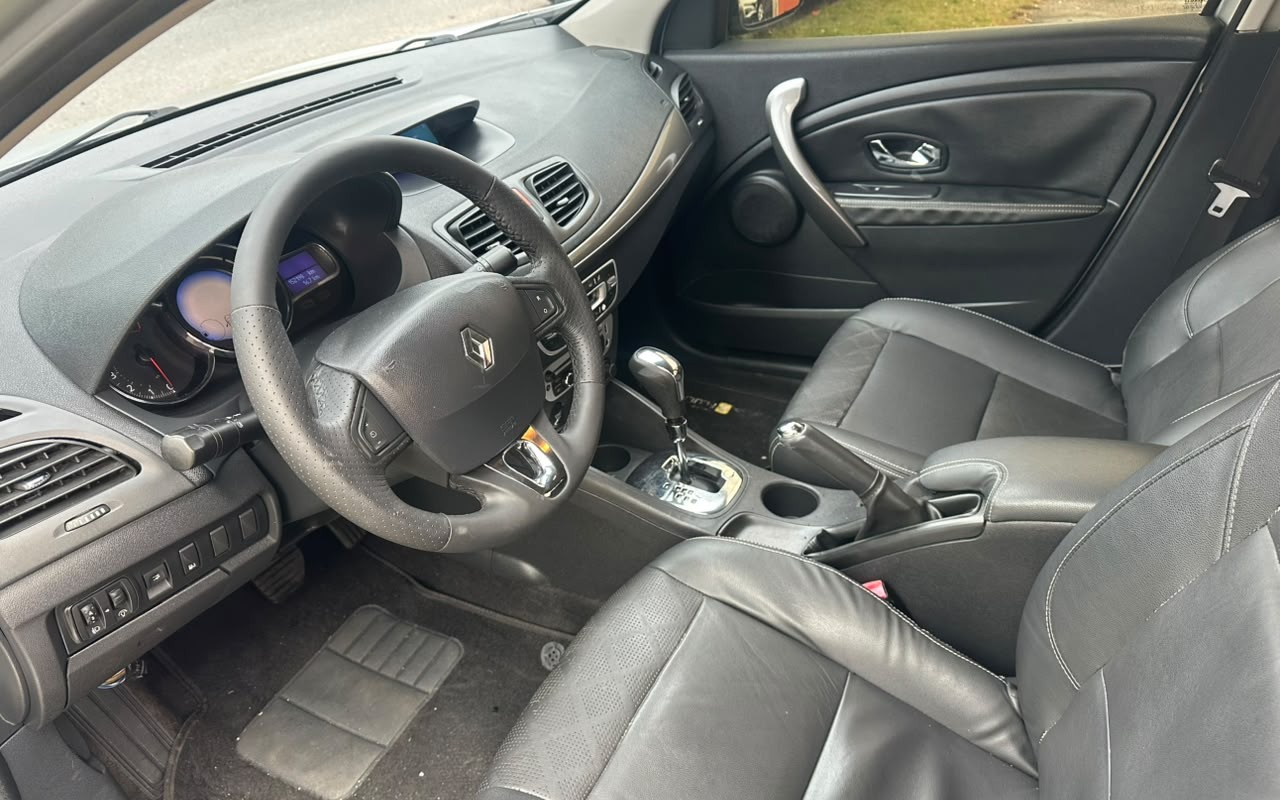 imagem-https://www.socarrao.com.br/sc-vehicle-images-prod/3698411/1788809161614-V2hhdHNBcHAgSW1hZ2UgMjAyNi0wOS0wNyBhdCAxMS41Ny4yOCAoMykuanBlZw.jpeg