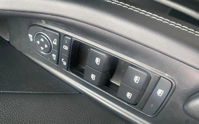 imagem-https://www.socarrao.com.br/sc-vehicle-images-prod/3698417/1788809701090-8455058_6_B_1f9b18ad73.jpeg