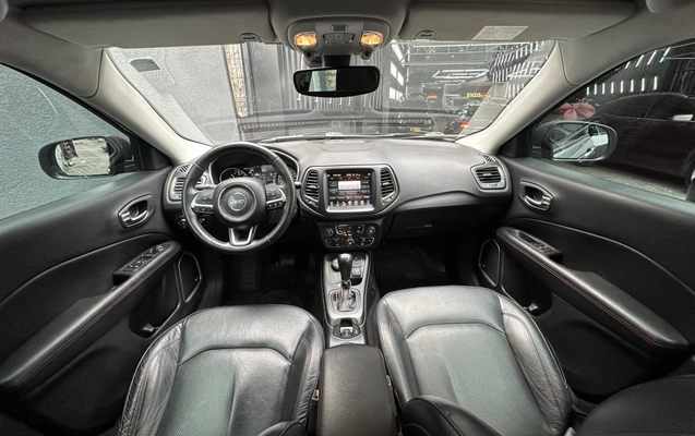 imagem-https://www.socarrao.com.br/sc-vehicle-images-prod/3698543/1788825840360-vehicle_image_1788825739_fb234c040a3ee2edeff0f4e0884f4feb.jpeg