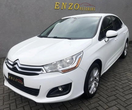 Citroën C4 Lounge 2015 Branco — foto 1 de 3