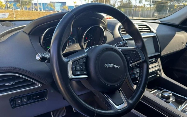 imagem-https://www.socarrao.com.br/sc-vehicle-images-prod/37062/1789070750192-7165542_2_B_7688fd217d.jpeg