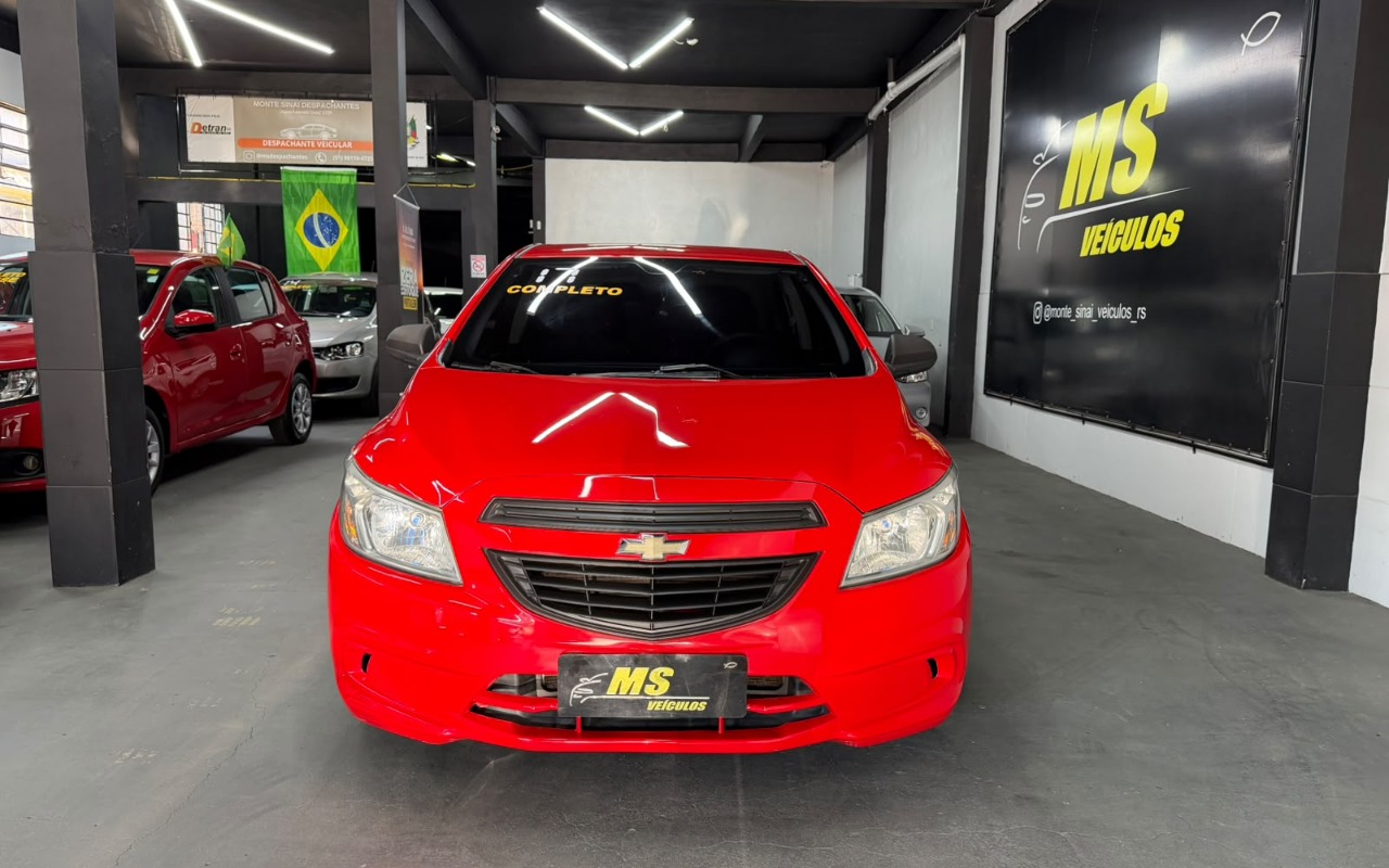 Chevrolet Onix 2017 Vermelho — foto 1 de 3