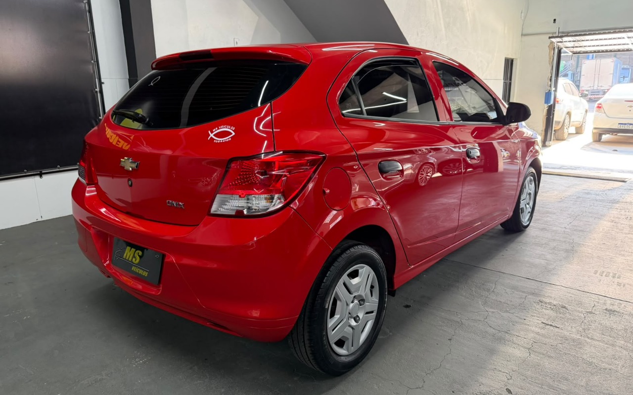 imagem-https://www.socarrao.com.br/sc-vehicle-images-prod/3706351/1788870998588-V2hhdHNBcHAgSW1hZ2UgMjAyNi0wOS0wOCBhdCAwOS4zMS41OC5qcGVn.jpeg