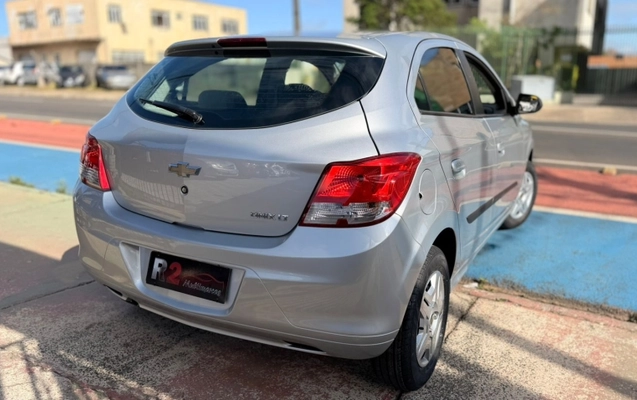 imagem-https://www.socarrao.com.br/sc-vehicle-images-prod/3706530/1788871581246-CwPb9Raj4uk6CXwIfOJ9whZpBs63tzpC.jpg
