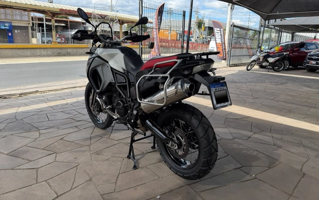 imagem-https://www.socarrao.com.br/sc-vehicle-images-prod/3706595/1788871762588-V2hhdHNBcHAgSW1hZ2UgMjAyNi0wOS0wOCBhdCAwOS40MS4wNiAoMSkuanBlZw.jpeg
