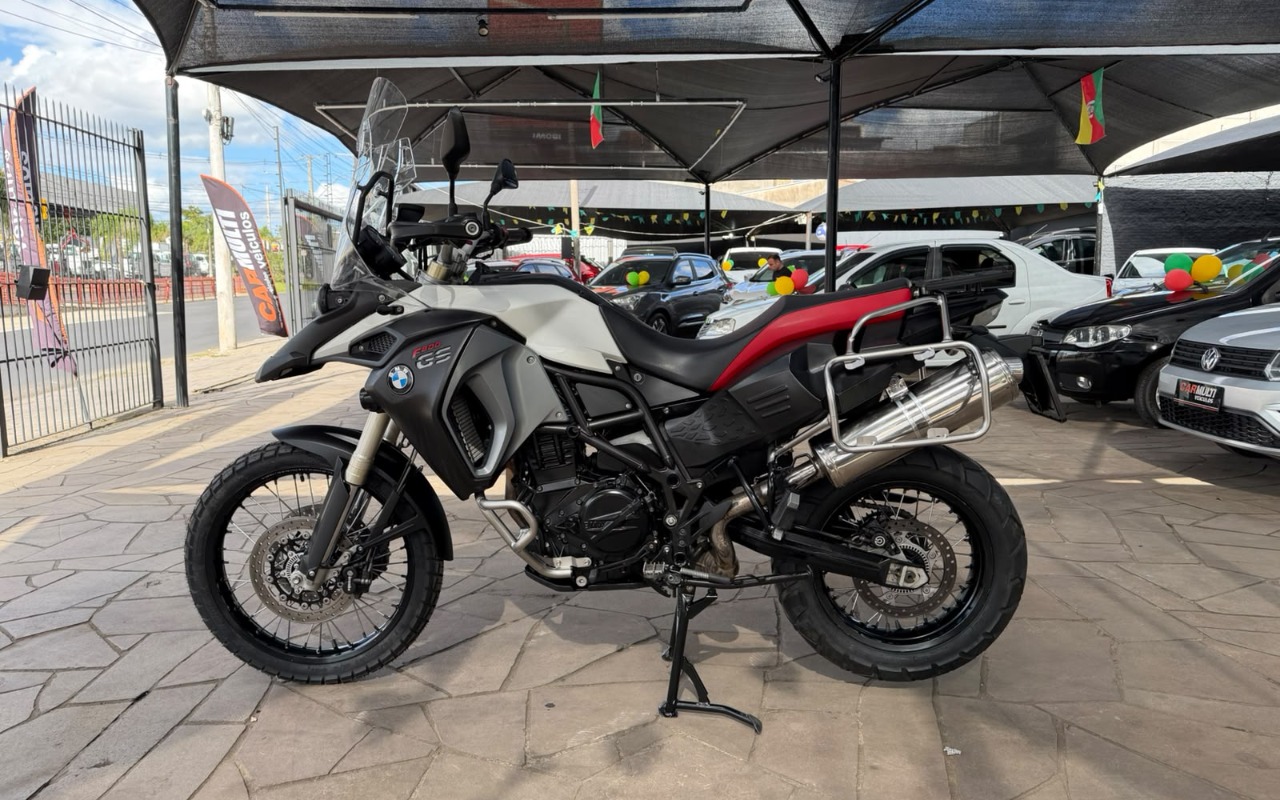 imagem-https://www.socarrao.com.br/sc-vehicle-images-prod/3706595/1788871762655-V2hhdHNBcHAgSW1hZ2UgMjAyNi0wOS0wOCBhdCAwOS40MS4wNyAoMykuanBlZw.jpeg
