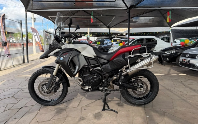 imagem-https://www.socarrao.com.br/sc-vehicle-images-prod/3706595/1788871762655-V2hhdHNBcHAgSW1hZ2UgMjAyNi0wOS0wOCBhdCAwOS40MS4wNyAoMykuanBlZw.jpeg