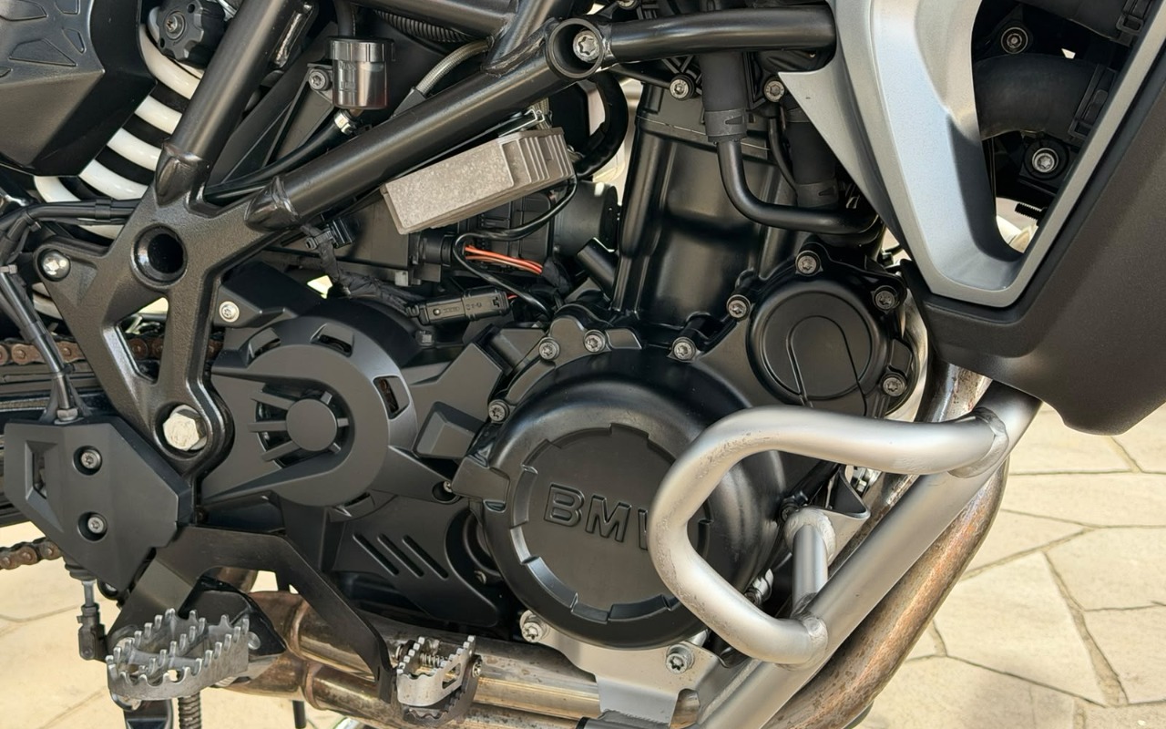 imagem-https://www.socarrao.com.br/sc-vehicle-images-prod/3706595/1788871763107-V2hhdHNBcHAgSW1hZ2UgMjAyNi0wOS0wOCBhdCAwOS40MS4wOCAoMykuanBlZw.jpeg