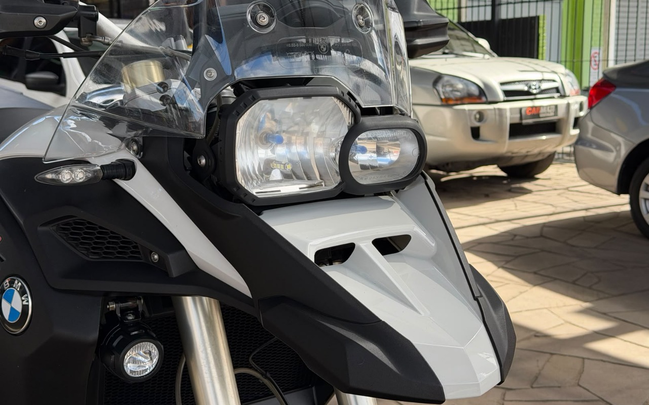 imagem-https://www.socarrao.com.br/sc-vehicle-images-prod/3706595/1788871763273-V2hhdHNBcHAgSW1hZ2UgMjAyNi0wOS0wOCBhdCAwOS40MS4wOC5qcGVn.jpeg