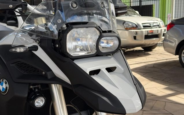 imagem-https://www.socarrao.com.br/sc-vehicle-images-prod/3706595/1788871763273-V2hhdHNBcHAgSW1hZ2UgMjAyNi0wOS0wOCBhdCAwOS40MS4wOC5qcGVn.jpeg