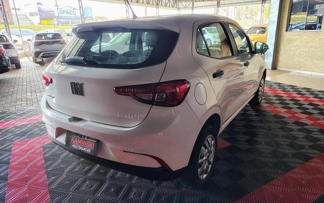 imagem-https://www.socarrao.com.br/sc-vehicle-images-prod/3706929/1789136807172-8220292_6_B_fd19c8569a.jpeg