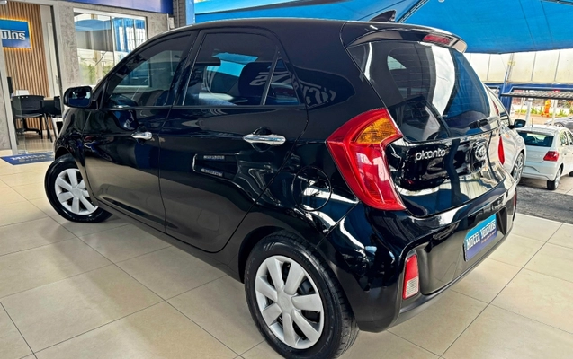 imagem-https://www.socarrao.com.br/sc-vehicle-images-prod/3707092/1788872866372-LLJqmrOPWIzqWxXW9k1kxVvcZi9cM005OQMh.jpg