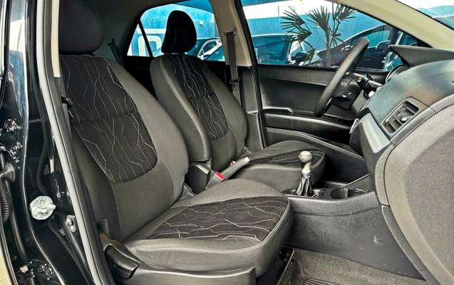 imagem-https://www.socarrao.com.br/sc-vehicle-images-prod/3707092/1788872866382-87FVAc4MzkgqXKTt4Fef7ekz8lJKRlO3FJ9B.jpg