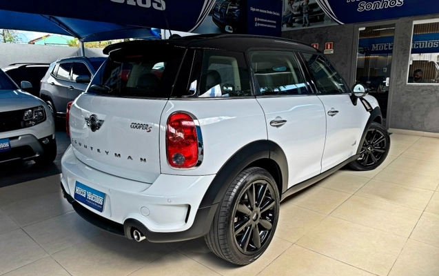 imagem-https://www.socarrao.com.br/sc-vehicle-images-prod/3707094/1788872870035-wj6zLiQlhVYdINiFPODBfYpEyLCMaIbn.jpg