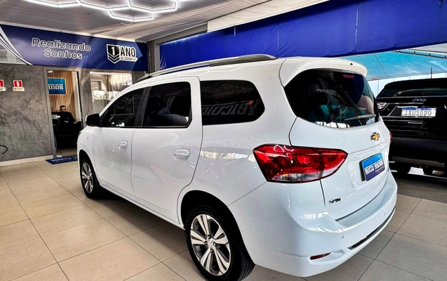 imagem-https://www.socarrao.com.br/sc-vehicle-images-prod/3707095/1788872871777-WZQ1AxAWccPctqKqgoBzIVEhcIDadf1s.jpg