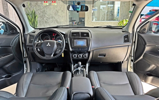 imagem-https://www.socarrao.com.br/sc-vehicle-images-prod/3707096/1788872873160-dzegmyt3RfV9UrxBPoPjLVge3l7kN6WC.jpg