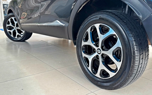 imagem-https://www.socarrao.com.br/sc-vehicle-images-prod/3707103/1788872884690-OZ7pyG3LYoOnxvCjf5Q871JNsc1ydcke.jpg