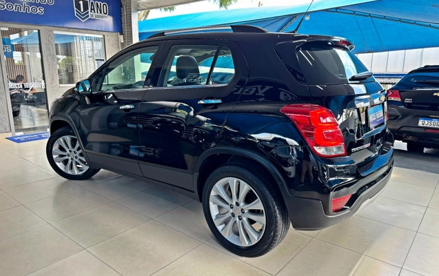 imagem-https://www.socarrao.com.br/sc-vehicle-images-prod/3707104/1788872886316-Cm30G7wFKppqgAnUeTGd5AQR7vsxse0L.jpg