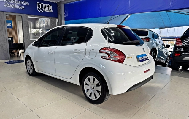 imagem-https://www.socarrao.com.br/sc-vehicle-images-prod/3707110/1788872894816-iL9k8FTFrwqRBhrkMnDNMWUykGxe9ONE.jpg