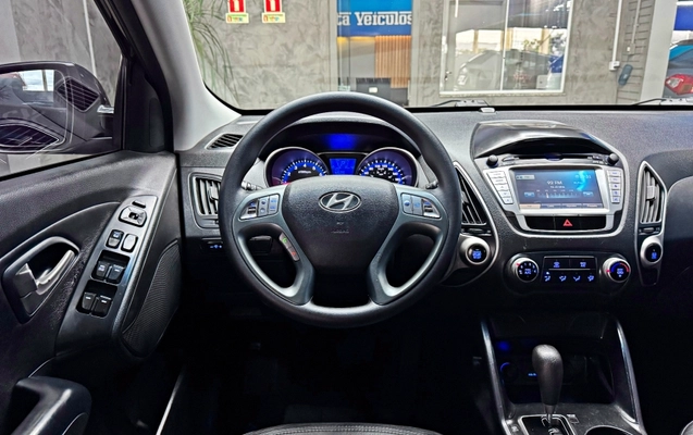 imagem-https://www.socarrao.com.br/sc-vehicle-images-prod/3707114/1788872902011-bVdabIwsOxn52RHHvasxu57bRqySWVZn.jpg