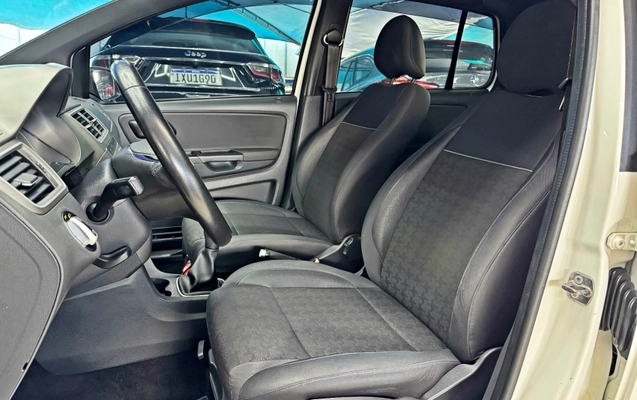 imagem-https://www.socarrao.com.br/sc-vehicle-images-prod/3707115/1788872903683-FRFzhw7MgZoaabGqD5ax2WcbR4KHEmQ8.jpg