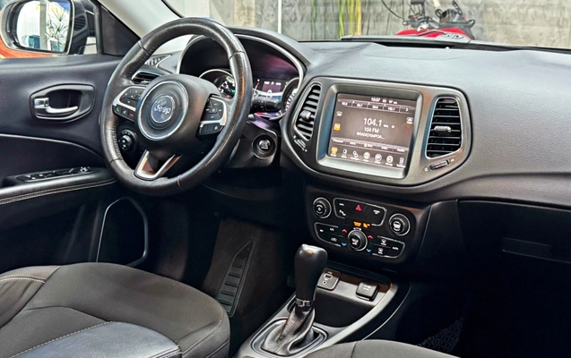 imagem-https://www.socarrao.com.br/sc-vehicle-images-prod/3707122/1788872915291-SCGghKrnaHctG4sCSOKdQ5BOT5PGEIlr.jpg
