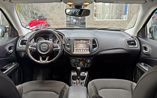 imagem-https://www.socarrao.com.br/sc-vehicle-images-prod/3707122/1788872915291-fquGZlfgvIFZPiUrCIcJnCd9vjIPvUwq.jpg